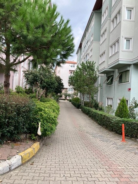 Sonraki resim için tıklayın ATA2 SİTESİNDE ÇIKIŞA ÇOK YAKIN SATILIK ARAKAT DAİRE